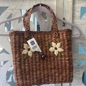 NWT GAP Woven Wicker Rattan Straw Handbag Tote Purse vintage Floral Design